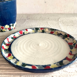 湛藍點點陶製圓平盤_陶器餐盤 第3張的照片