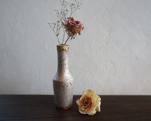 金箔花瓶、金箔銅製花瓶、花瓶 花器 花瓶 純金箔本金 峰雲 高岡銅器 鶴首 共箱 - メルカリ