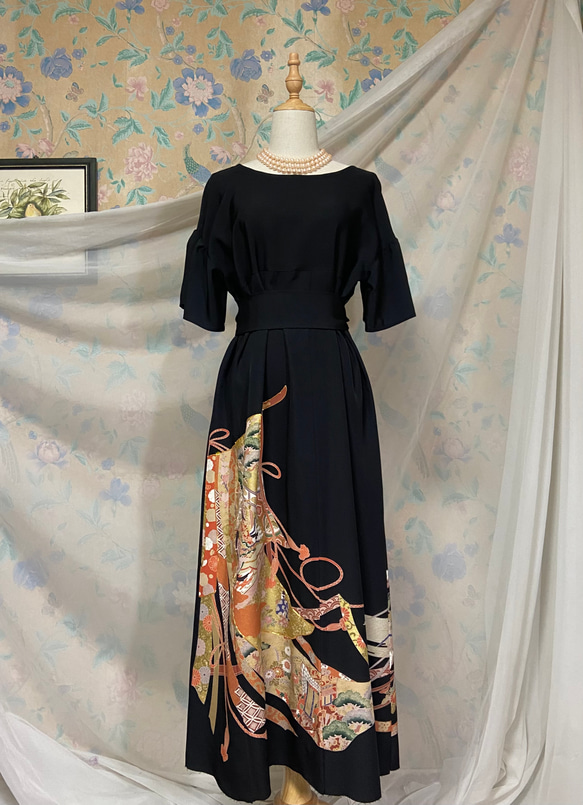 アメリカンスリーブ　着物リメイクワンピース　黒留袖　ロングドレス　ギャザー　刺繍 アメリカンスリーブ 着物リメイクワンピース 黒留袖 ロング