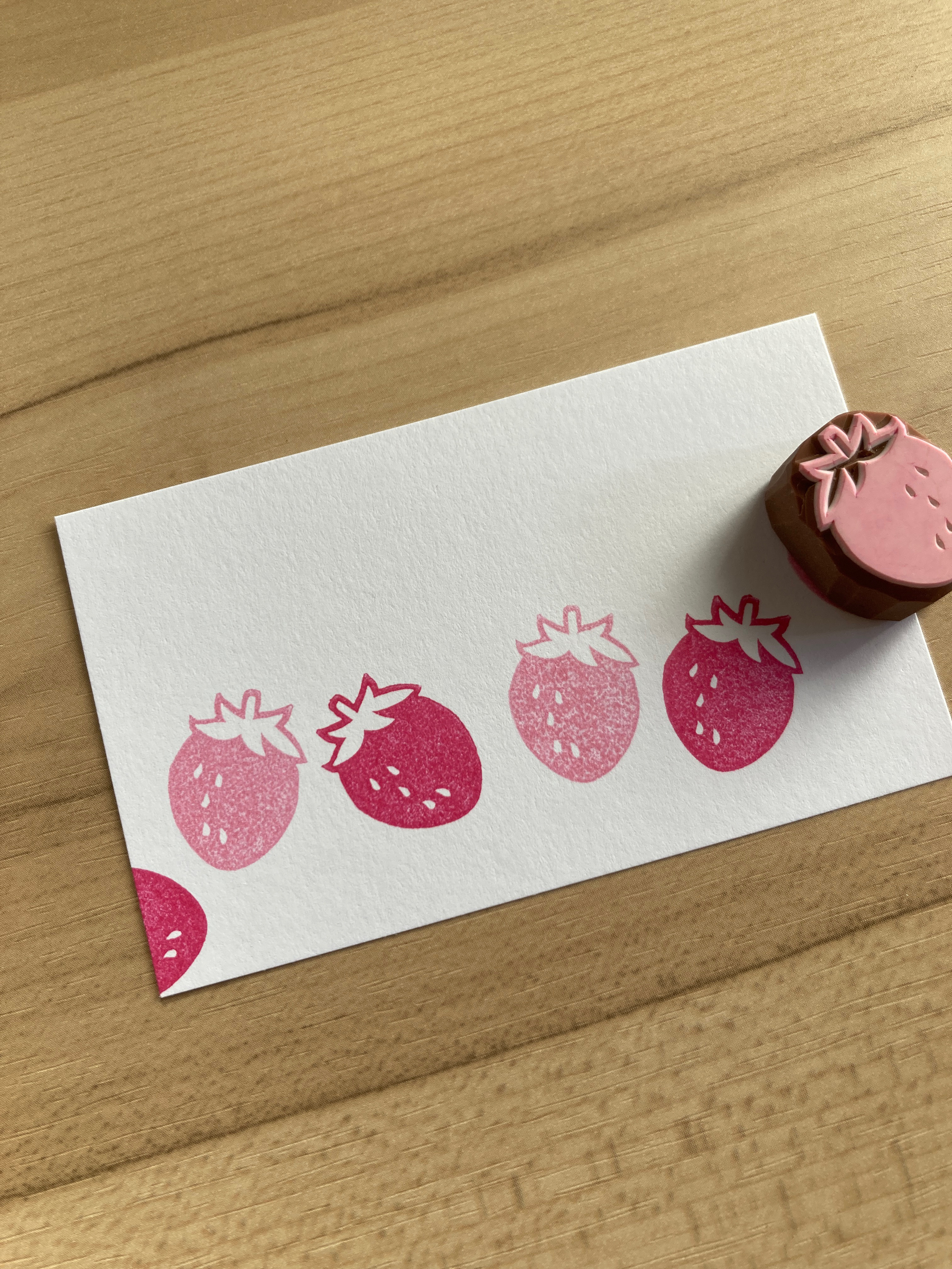 消しゴムはんこNo.375 ちびうさといちご 消しゴムはんこNo.375 ちびうさといちご