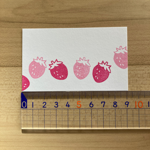 消しゴムはんこ No.54 ちびうさとお花 ふさわしかっ