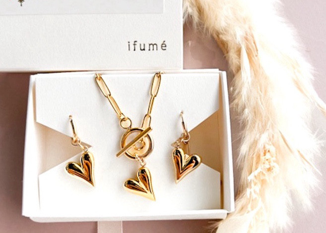 Creema限定新春福袋〈梅〉 ぶら下がりハートのネックレス＆ピアス（イヤリング）セット  GOLD