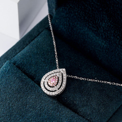 ピンクダイヤモンド付きネックレスk18 2枚目の画像