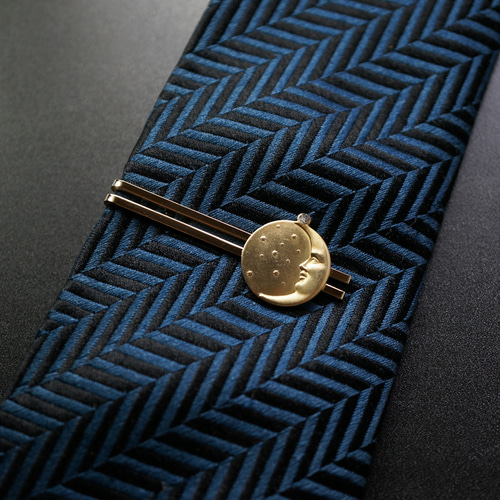 真鍮 お月様と星空 左向き スワロフスキー ネクタイピン タイピン