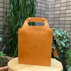 30％OFF】ヌメ革 ショルダーバッグ バイカラー キャメル