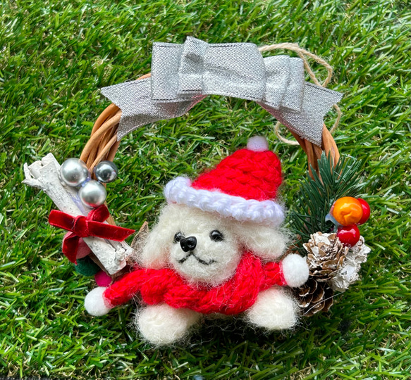 クリスマスリース　羊毛フェルト　トイプードル　ホワイト 1枚目の画像