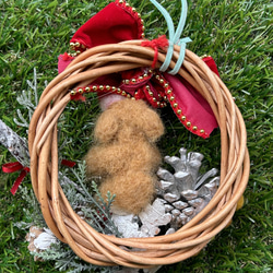 クリスマスリース　羊毛フェルト　トイプードル　茶色 2枚目の画像