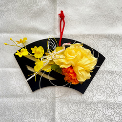 黄】扇プレートの正月飾り 鶴 水引飾り 壁飾り 和風小物 2025 玄関飾り