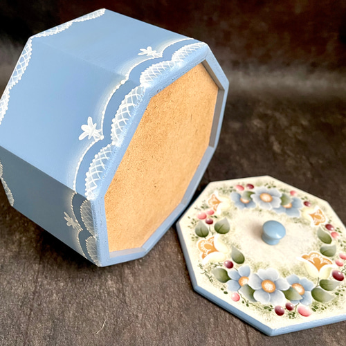 No.craft-14129/トールペイント「蓋付花柄八角ボックス」16.5cm No.craft-14129/トールペイント「蓋付花柄八角ボックス」16.5cm