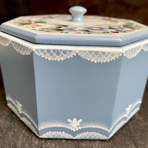 No.craft-14129/トールペイント「蓋付花柄八角ボックス」16.5cm No.craft-14129/トールペイント「蓋付花柄八角ボックス」16.5cm