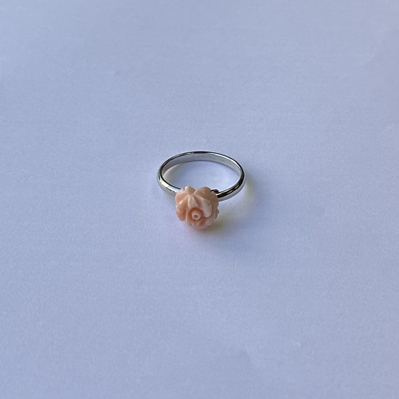 珊瑚彫刻　フリーサイズリング　指輪　ピンクのミニ薔薇　R51029Y2 13枚目の画像