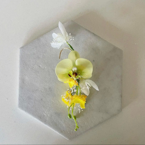 フラワーイヤーカフ　胡蝶蘭 イヤーカフをオーダーの方へ】 胡蝶蘭 ♡ 髪飾り 【イヤーカフ