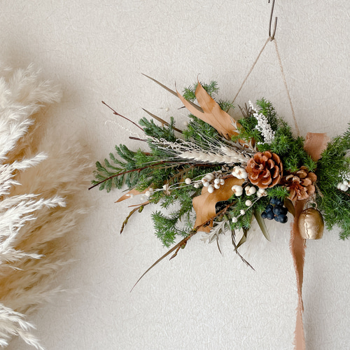 クリスマススワッグ ベル付き 横長スワッグ ドライフラワー スワッグ