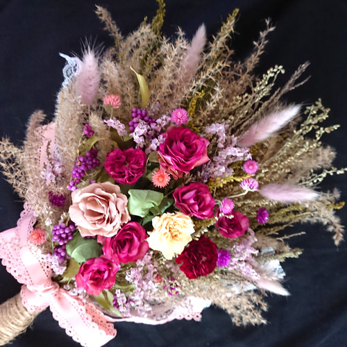 大きめ』薔薇と紫式部、ススキのエレガントで可愛いブリザーブド