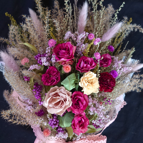 大きめ』薔薇と紫式部、ススキのエレガントで可愛いブリザーブド