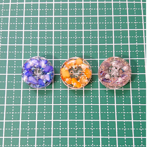 レジンのボタン☆6個 p1 ブルー/オレンジ/ボタン/カボション/レジン 