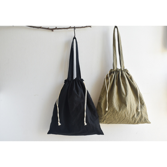 A4サイズが入るやわらかな巾着トートバッグ/綿麻キャンバス トート