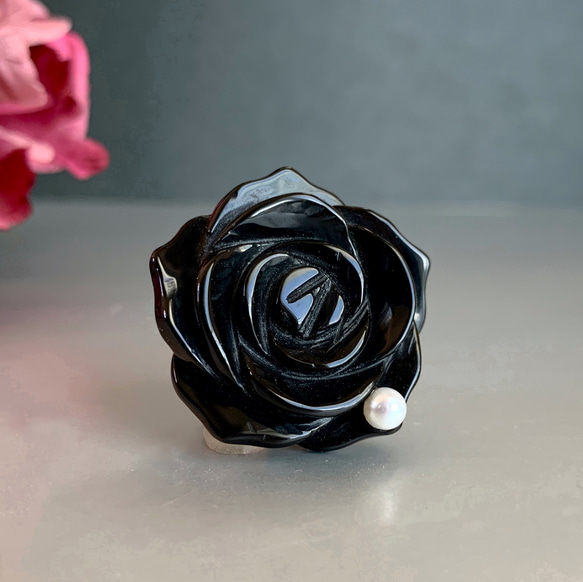 天然石ブラックオニキスの薔薇帯留め 真珠の雫.:*・゜ 帯留め ciel