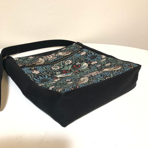 ショルダーバッグ スクウェアタイプ 黒系Ⅴ ショルダーバッグ tumugi  