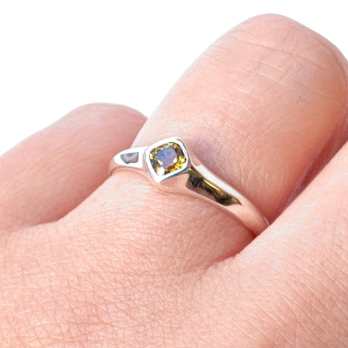 マリガーネット クッションカット 0.3ct 変形印台 シルバーSV925