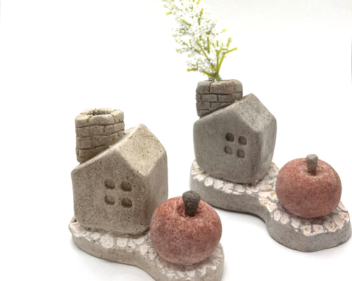 りんごのある家、一輪挿し」花瓶 かわいい陶器のお家型オブジェ 置物