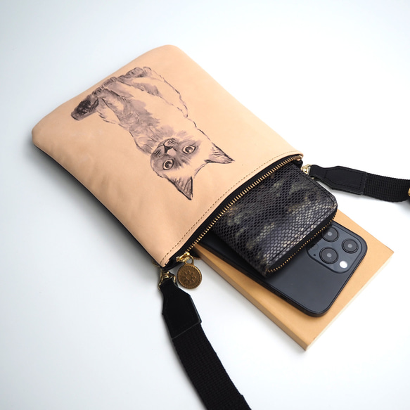 拉鍊手拿包（暹羅貓/繪圖系列）單色真皮智慧型手機迷你肩背包 第3張的照片