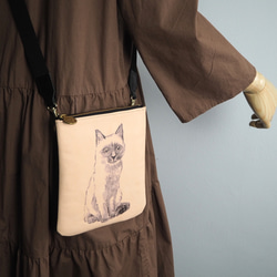 拉鍊手拿包（暹羅貓/繪圖系列）單色真皮智慧型手機迷你肩背包 第8張的照片