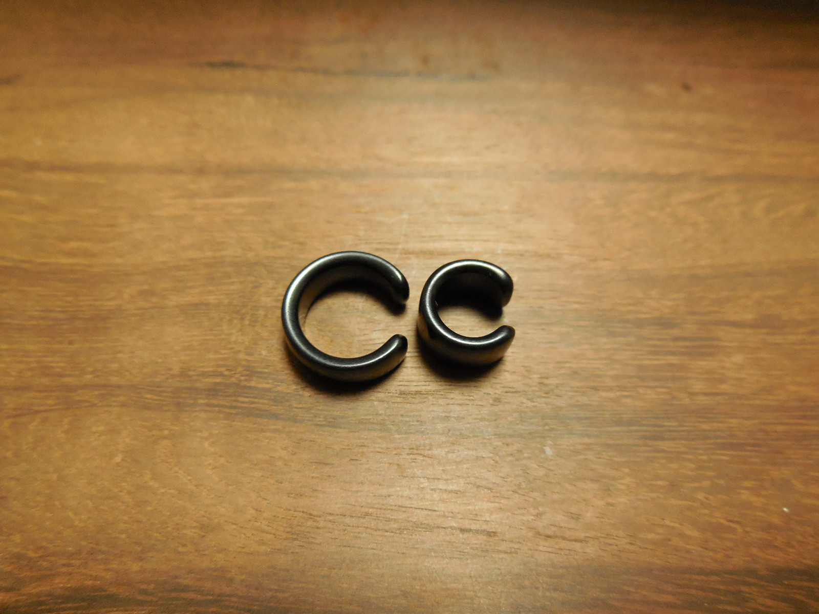 青黒檀のイヤーカフ Type2