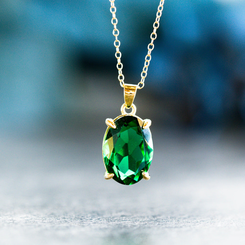 早割》大粒宝石質エメラルドシフトペンダント幸福をもたらす魔法の石