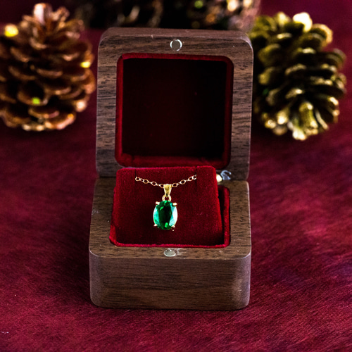 早割》大粒宝石質エメラルドシフトペンダント幸福をもたらす魔法の石
