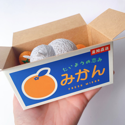 糸玉飾り 猫と小さなみかん箱 その他置物 Chag(ちゃぐ) 通販