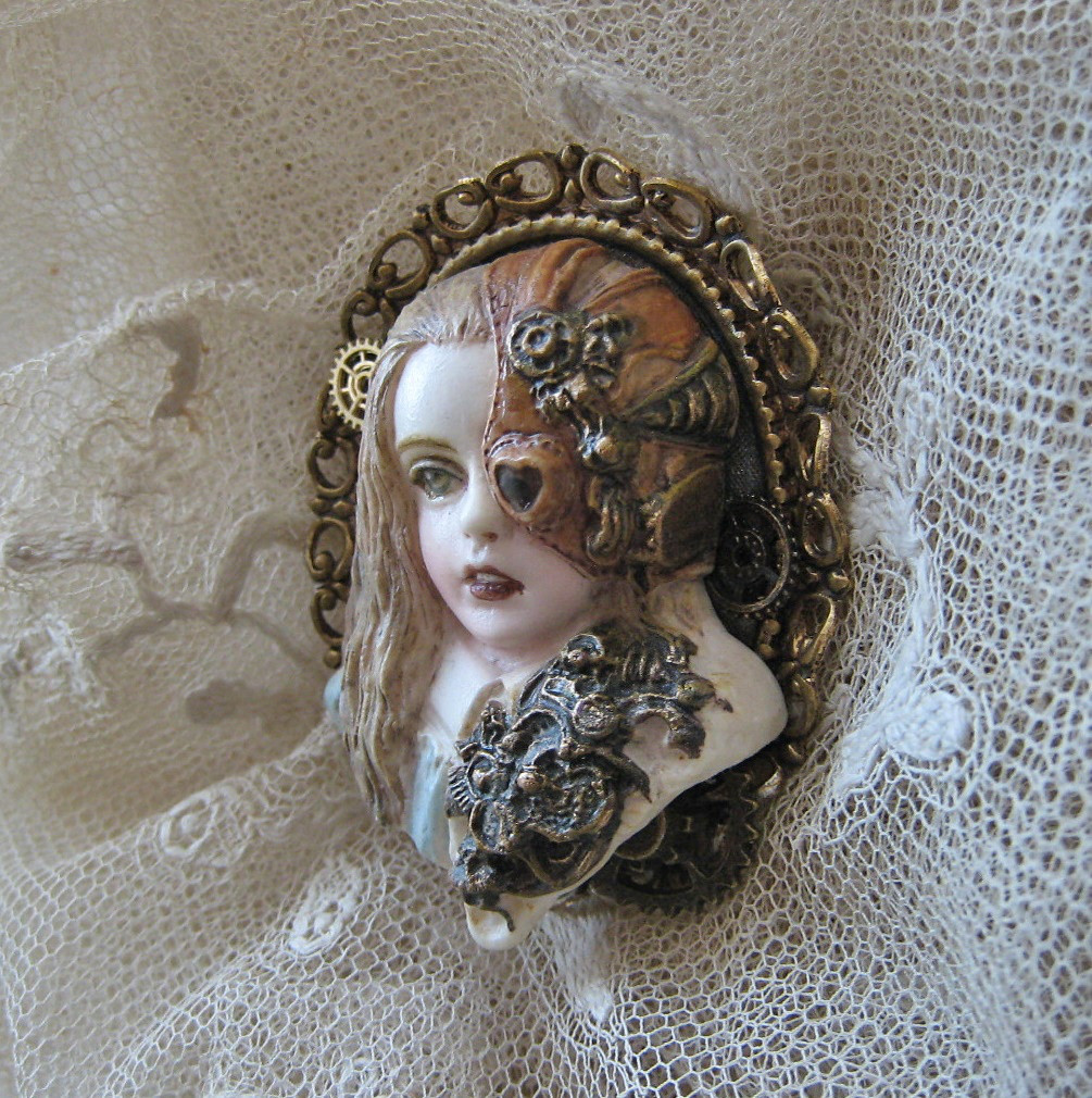 ~不思議の国の蒸気部屋~ アリス　立体画　金枠ブローチ仕様　不思議の国のアリス　スチームパンク　ゴーグル