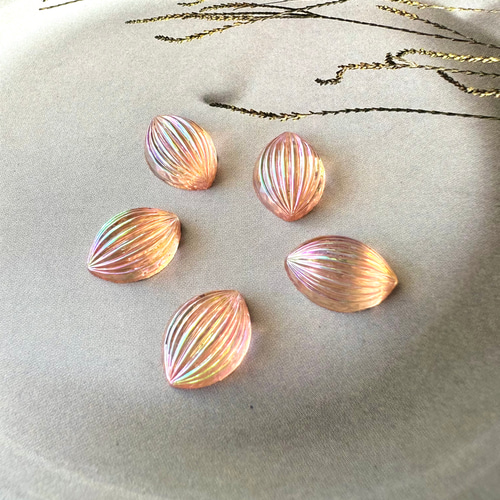 1個 14×10mm ドイツ ヴィンテージガラス オーロラ仕上げ 紡錘形