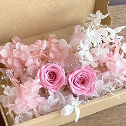 プリザーブドフラワー　ブライダルピンクバラ バラ 2輪 　白＆ピンクあじさい　シルバーカスミソウ　花材セット 1枚目の画像