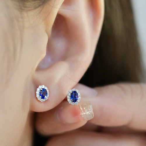 天然ダイヤモンド付きサファイアピアスk18 ピアス（スタッド・一粒