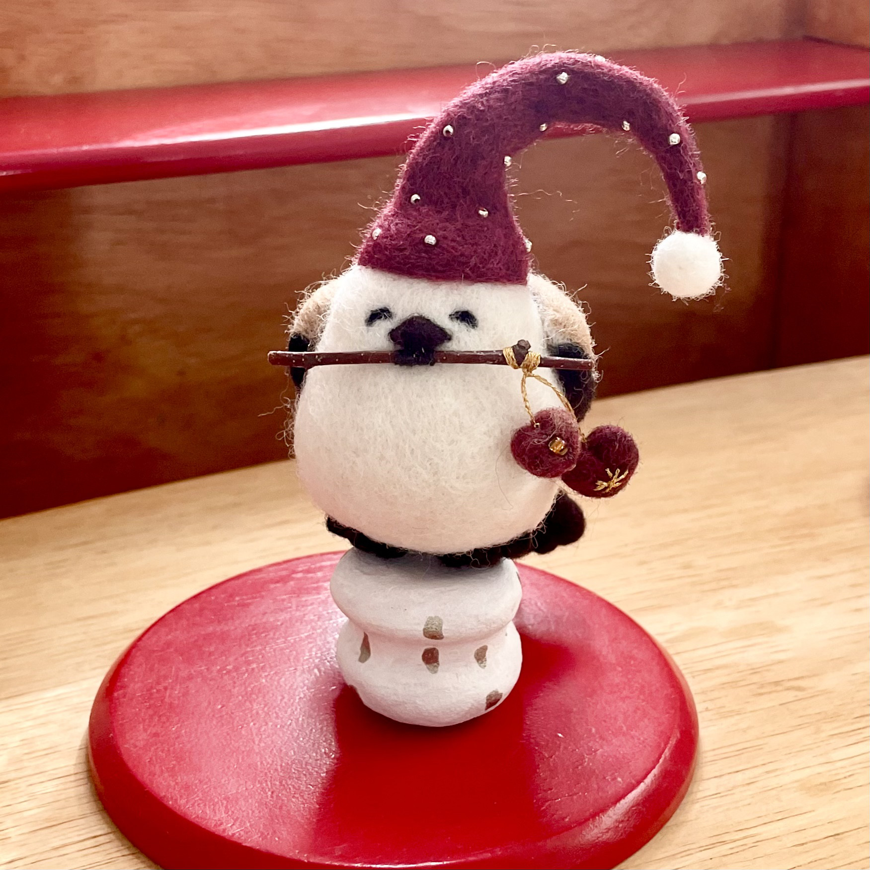 置物にもなる◎クリスマスオーナメント サンタ帽を被った