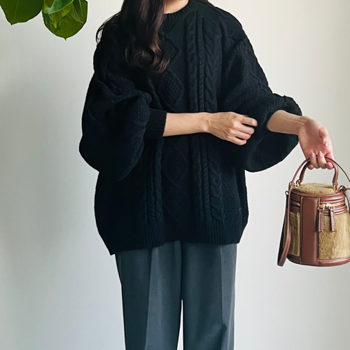セール♡demylee ボリューム袖　ニット ボリューム袖センターシームハイネックニット: ファッション雑貨