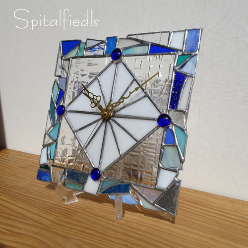 ステンドガラス　壁がけ　インテリア　装飾置物　送料込み251018 一点もの】壁掛け・置き型 ステンドグラスの時計 L（ブルー_44