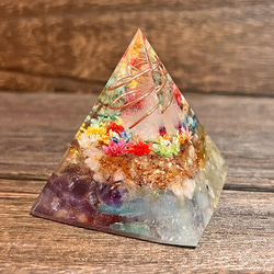 ピラミッド型 花と石 オルゴナイト  【2】シトリン 5枚目の画像