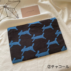 【新作】刺繍runrunrunでブックカバー　ミナペルホネンの生地を使用して 5枚目の画像