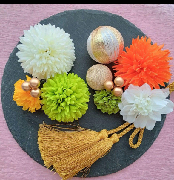 大正ロマン★オレンジとグリーンのピンポンマムに白のダリアと和玉かんざしの髪飾り 1枚目の画像