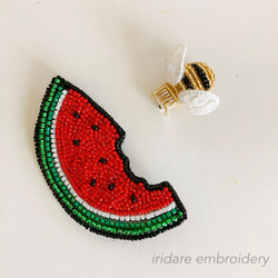 タケコブター コアラ スイカビーズ 刺繍 ブローチ ハンドメイド 受注生産》ビーズ刺繍・動物ブローチ・コアラの親子 ブローチ