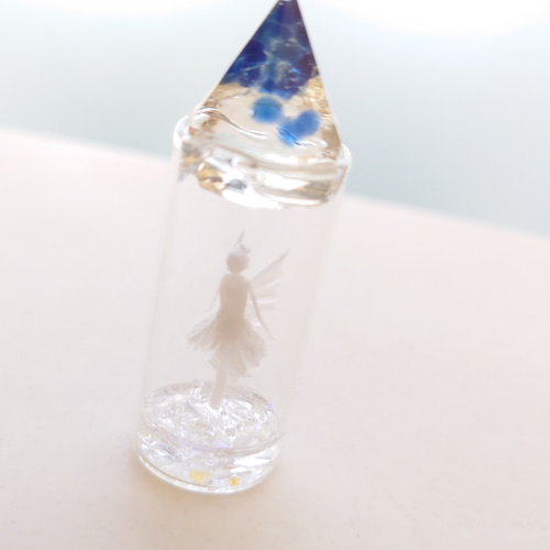 CiCUR05-003小瓶の中の魔法使い