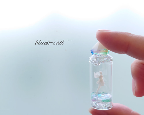 【特別価格】妖精育成瓶(青薔薇)オブジェ(定価12000円) 特別価格】妖精育成瓶(青薔薇)オブジェ(定価12000円)
