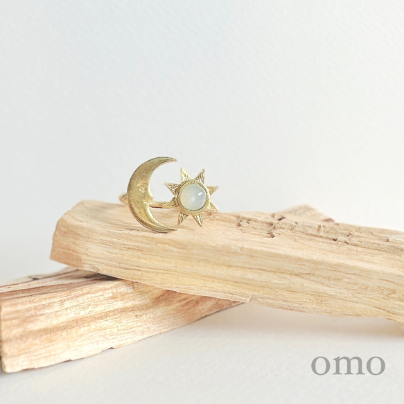 ⋆⸜月と太陽モチーフ⸝⋆ムーンストーン 天然石リング フリーサイズ / ６月誕生石 指輪 3枚目の画像