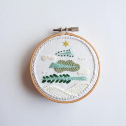 【new】刺繍キット　【ツリーモビール -green-】クリスマス 3枚目の画像