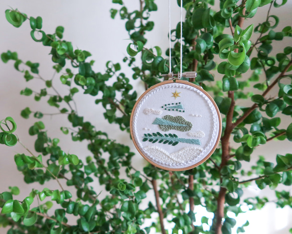 【new】刺繍キット　【ツリーモビール -green-】クリスマス 4枚目の画像