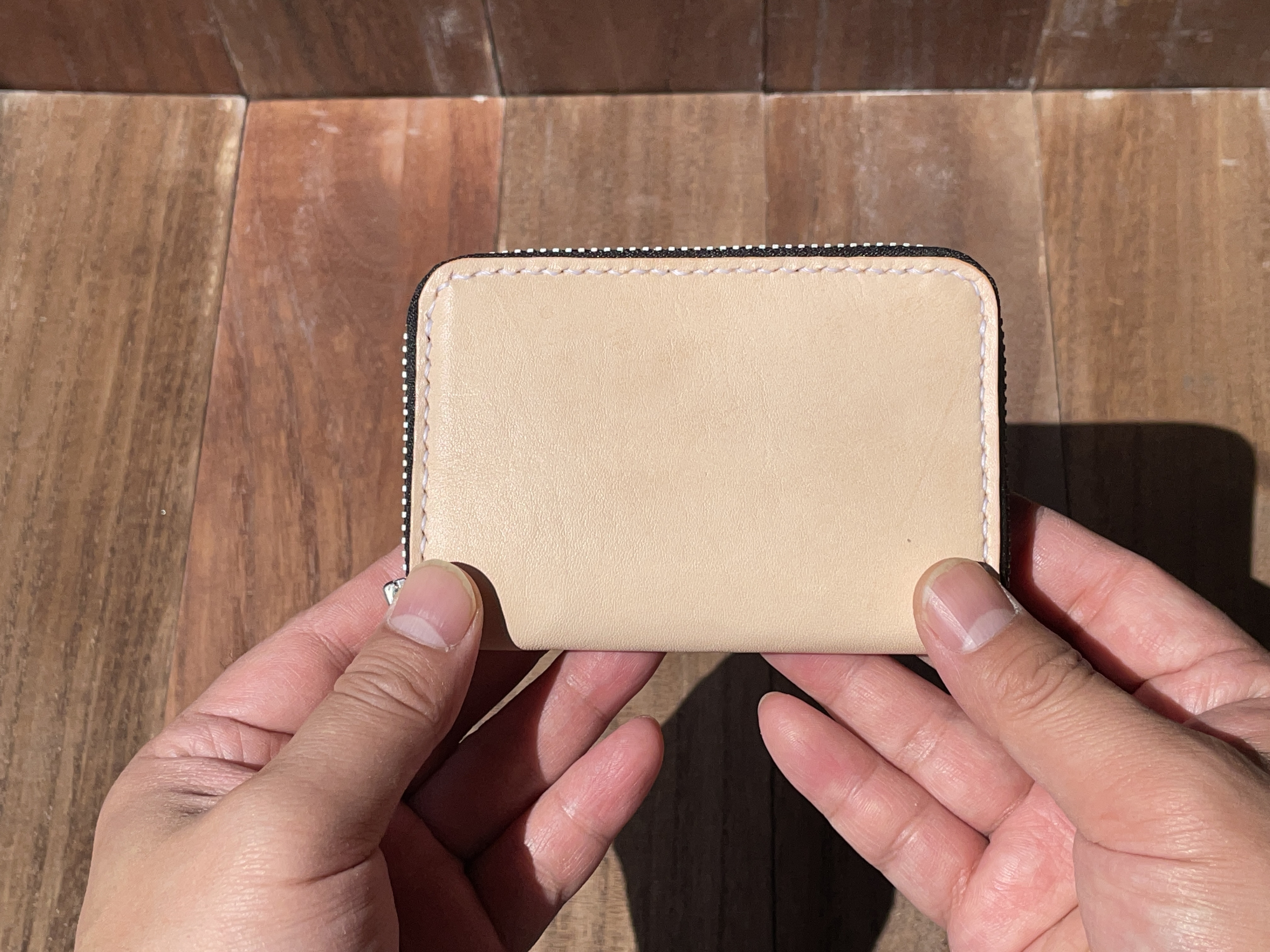 ラウンドファスナーミニ財布