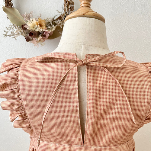 肩フリル*エプロンワンピース《サイズ110〜120》 子供服 motty 肩フリル*エプロンワンピース《サイズ110〜120》 子供服 motty