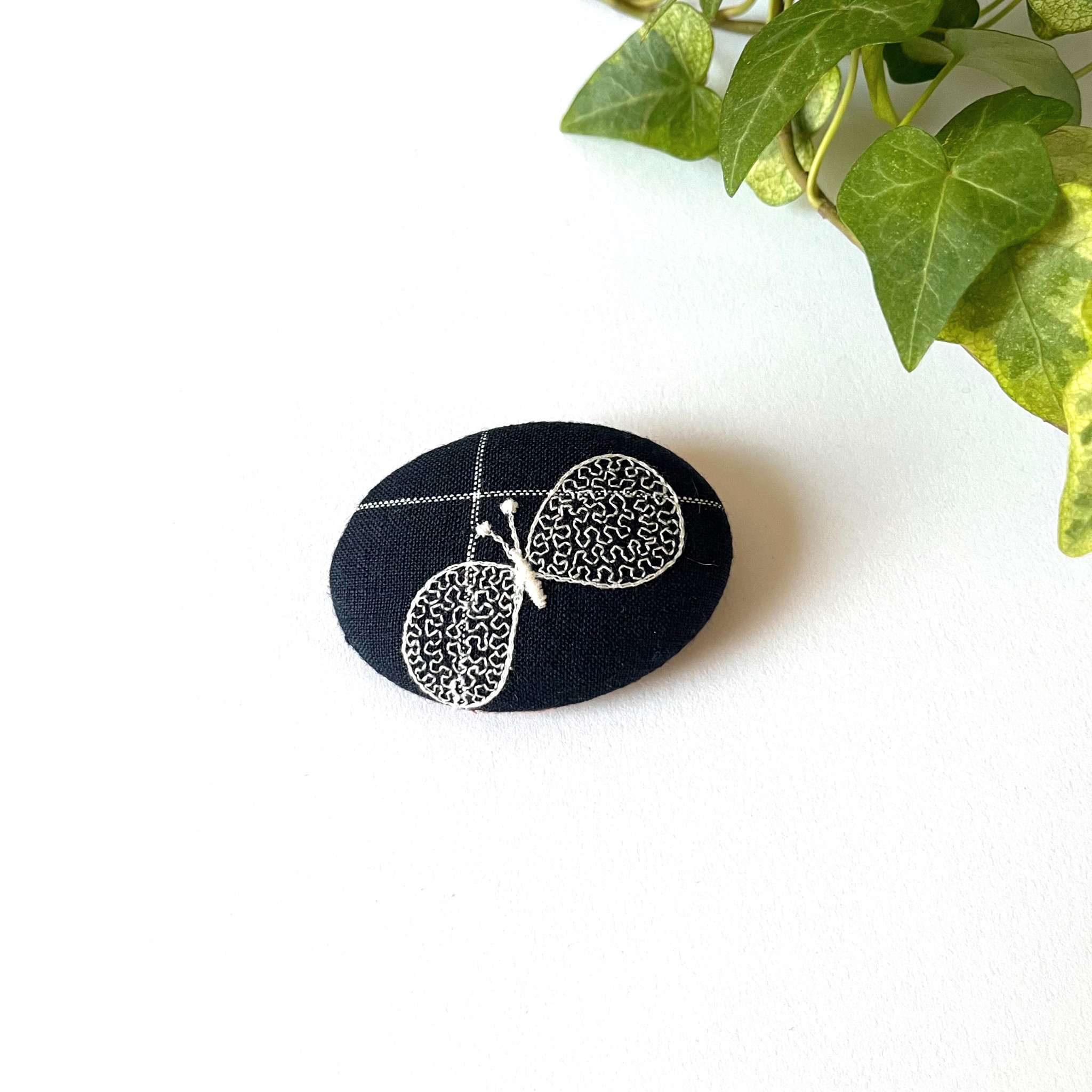 ミナペルホネン ブローチ（大） ブローチ chardon 通販 16769266